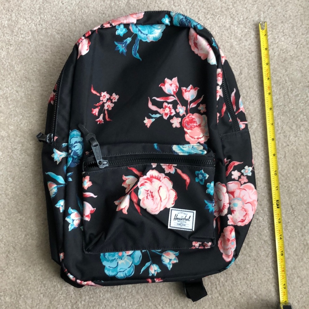 Herschel Settlement Mid in Pastel Petals NWT